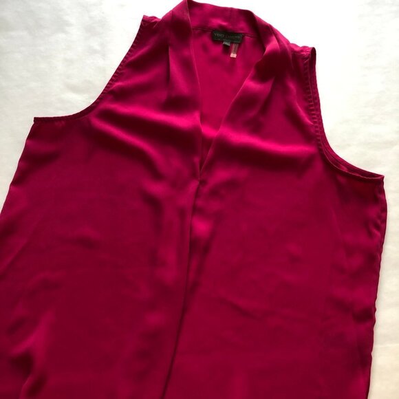 VINCE CAMUTO Fuschia Crepe V-Neck Sleeveless Top - Picture 3 of 6